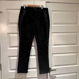 NYD Skinny jeans with leather stripe